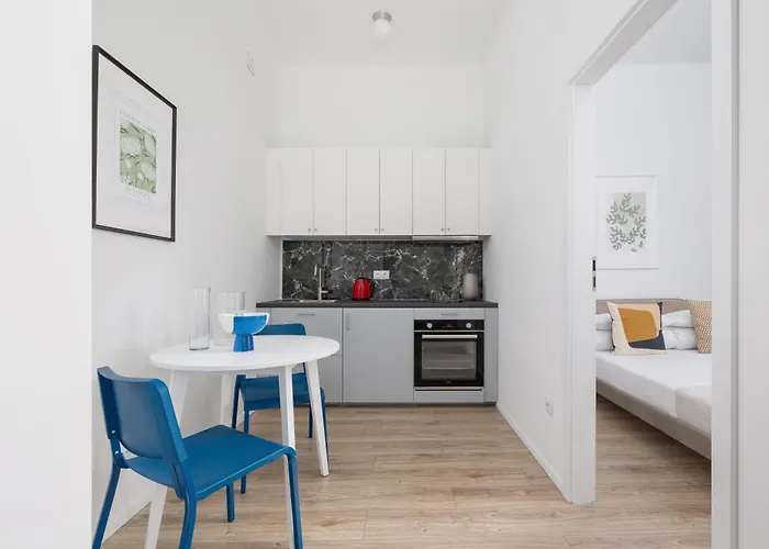 2 Bedroom Apartment - Długa 65