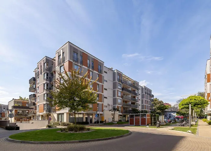 Przytulny i Przestronny Apartament w Krakowie z Parkingiem Biurkiem i 2 Balkonami by Noclegi Renters